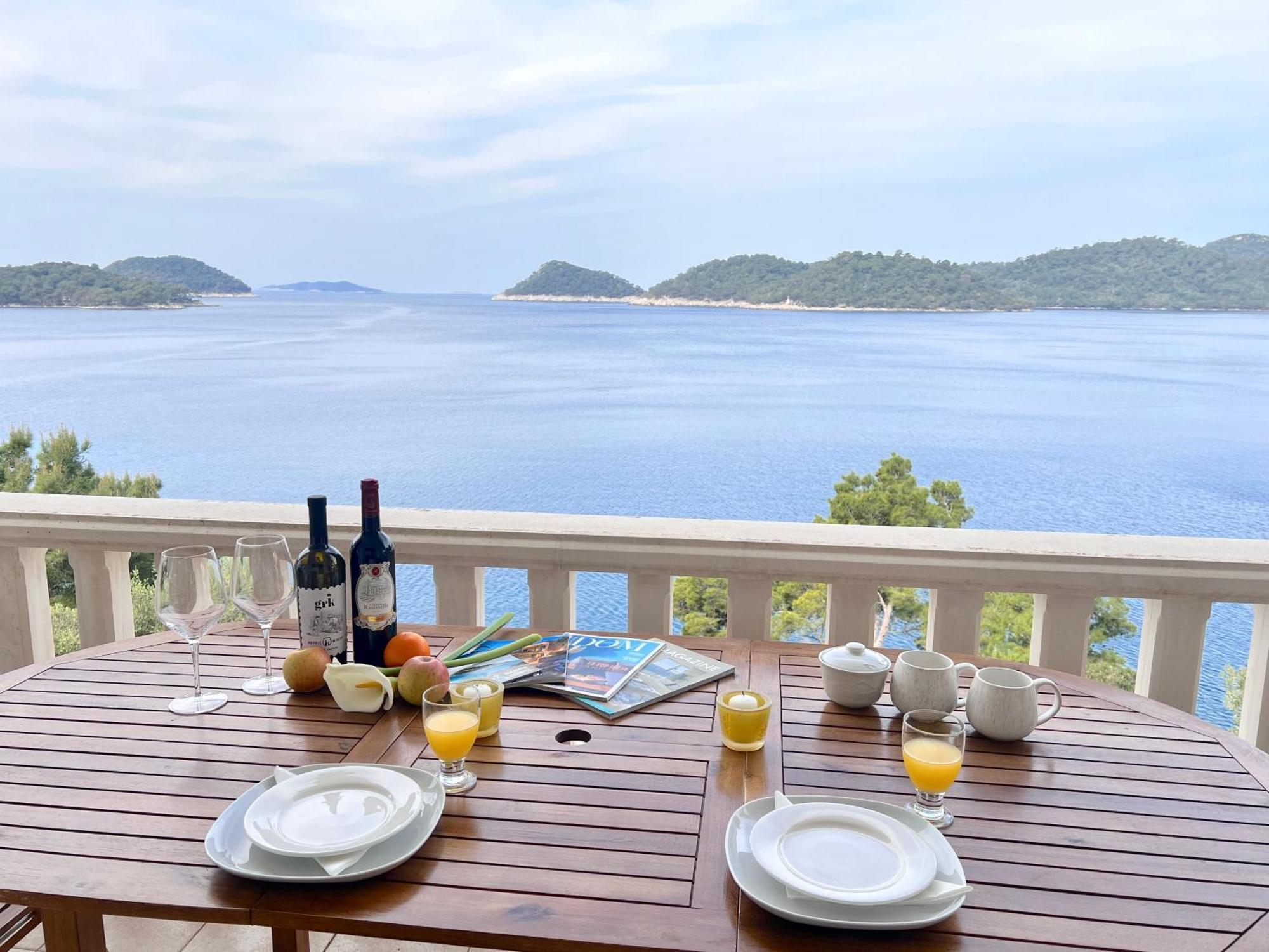 Terrace Studios With Panoramic Seaview Uble Luaran gambar